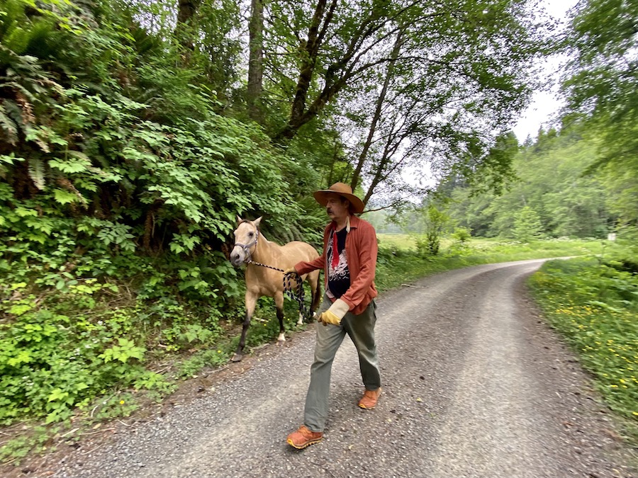 Krist with horse.